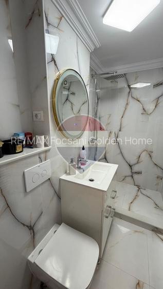 Apartament 4 camere de închiriat zonă centrală