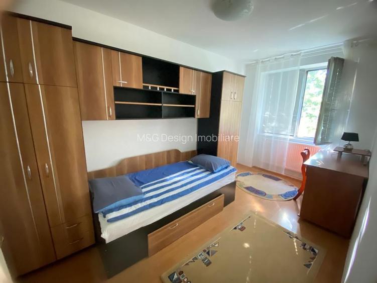 3 camere confort 1 etaj 3 zona Medicina CENTRALA PROPRIE - 3