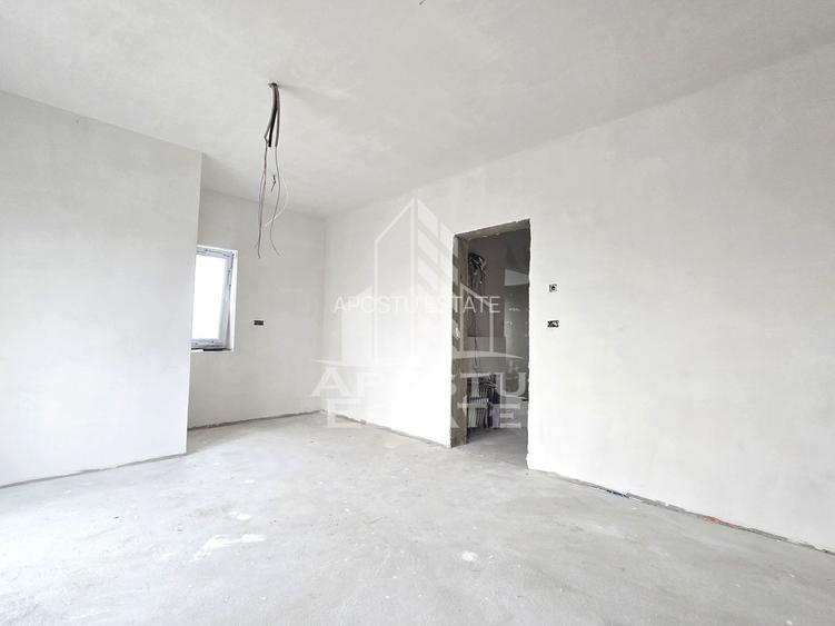 Jumatate de duplex de vanzare, Parter + Etaj, 5 camere si 2 bai, Sag - 10