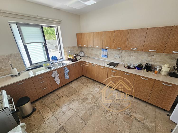 Buftea-Vila individuala 4 camere,3 bai, P+1E, 270mp utili, teren 990mp - 12