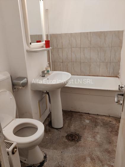 Garsoniera decomandata la parter - 5