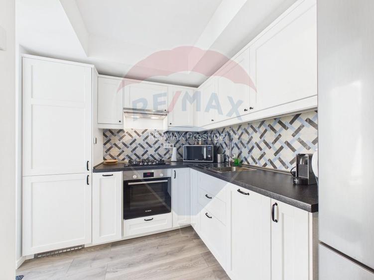 Apartament la parter ce are curte proprie ,  2 camere in Bloc nou - 5