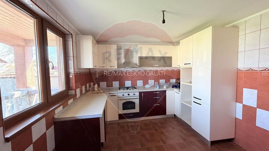 Casă cu 4 camere de vânzare Nămoloasa I Galati - 5