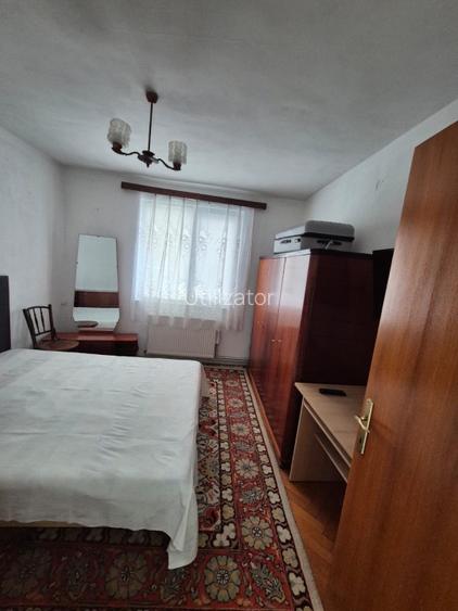 Apartament 3 camere – zona centrala Targoviste, Piata 1 Mai - 10