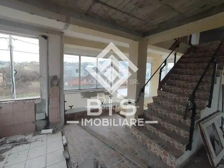 Cladire P+1+M cu destinatie mixta - 9