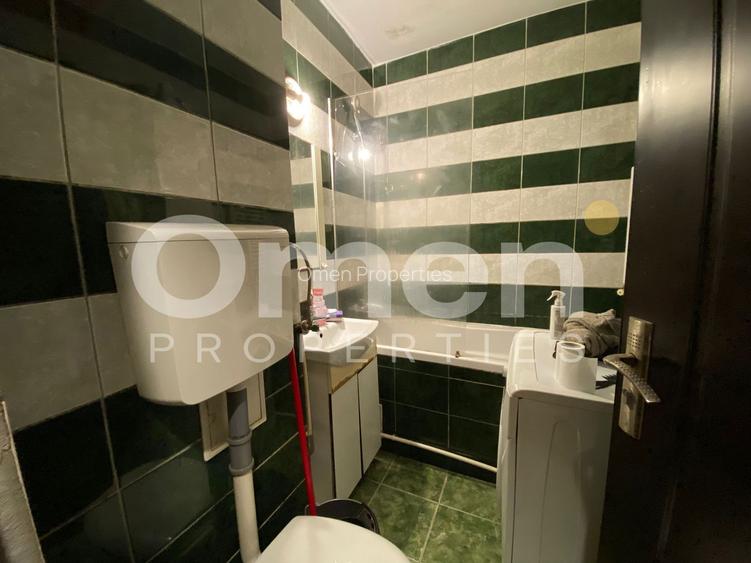 Garsoniera situata la parter inalt, zona Vivo - 3