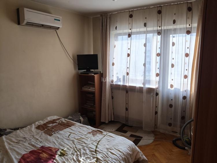Apartament de vanzare zona centrala Str.Victoriei - 5