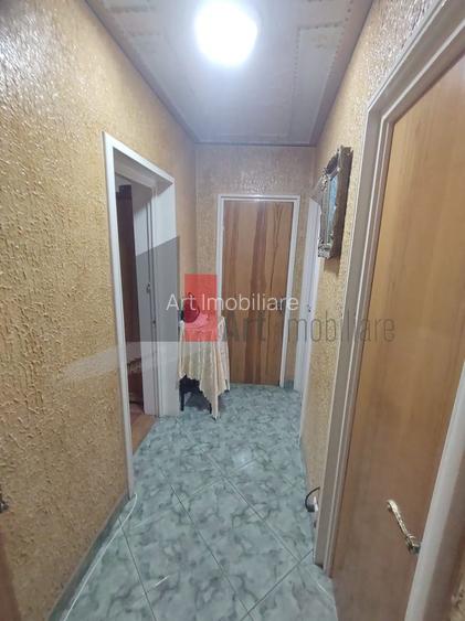 Vânzare apartament 3 camere semidecomandat Bd. Obregia - Cultural - 28