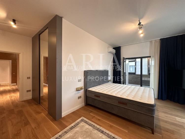 BELAIR LAKE - Penthouse duplex - LAKEFRONT - - 25