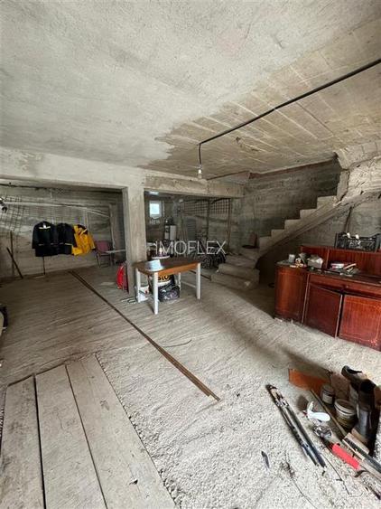 Casa spatioasa cu etaj si curte în Ghimbav - 6