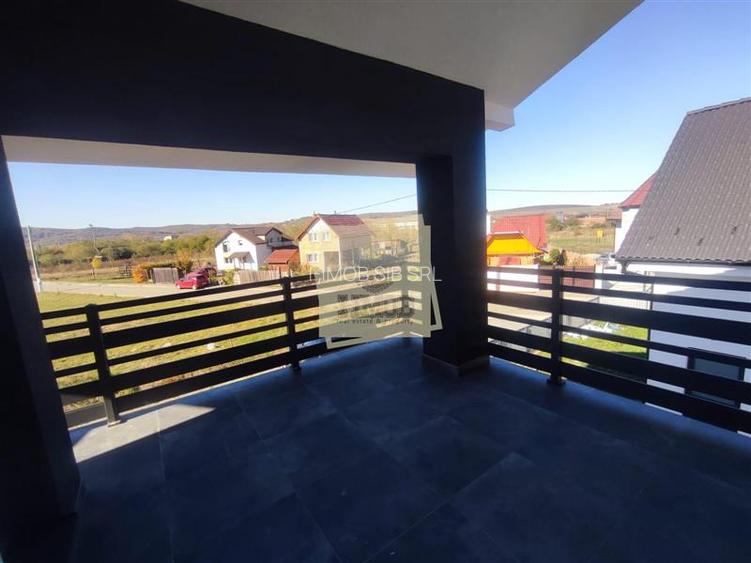 Casa moderna 5 camere teren 490 mp terasa acopertia in Cristian - 15