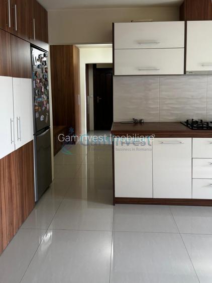 Apartament cu 3 camere de inchiriat in Oradea, zona Rogerius - 6