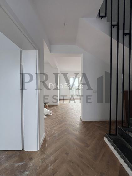 Casa tip Triplex 5 camere, 98 mp utili, curte 200 mp, Calea Urseni - 12