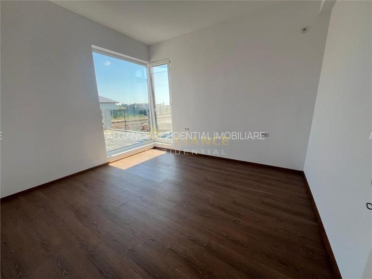 Casa individuala - 4 camere  - 2 bai - in ansamblu rezidential-str asfaltata - 9