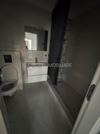 Apartament 3 camere de închiriat Apărătorii Patriei Parcare subterană - 12