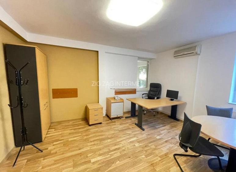 Cazino - Hotel Palace, spatiu ideal birouri, 90 mp., 5 camere. - 2