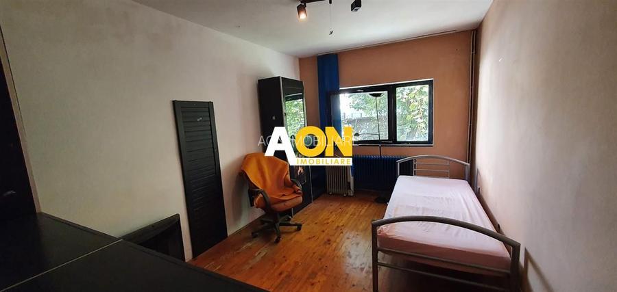 Casa cu 5 camere, 1500 mp teren, Centru. Pretabila pentru muncitori - 9