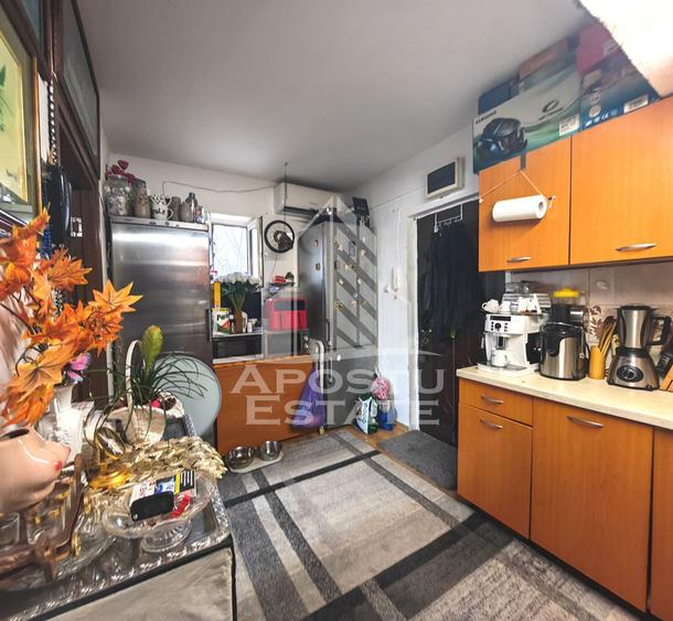 Apartament o camera, de vanzare, zona Circumvalatiunii