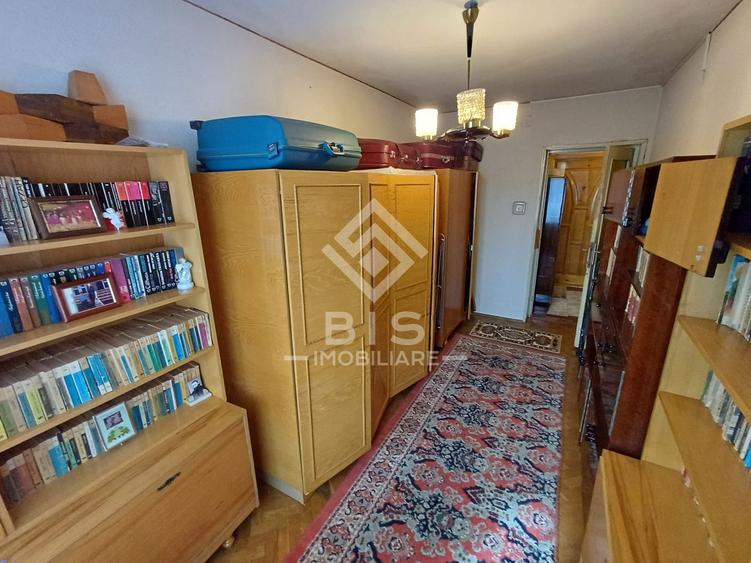Vânzare apartament 3 camere, Decebal, s.u 65mp