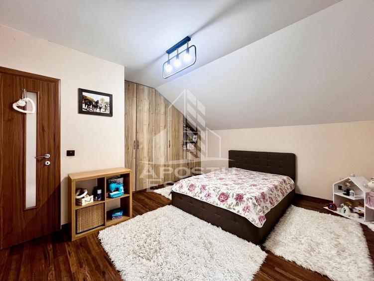 Casa 4 camere de vanzare, 2 bai, teren 535 Mp, Mosnita Noua
