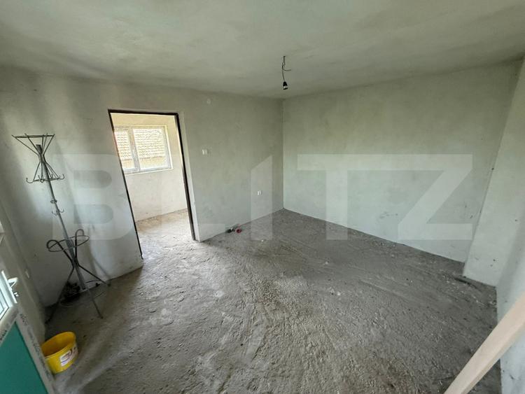Casa P+E, 110 mp utili, 700 mp teren, zona Sat Jiului