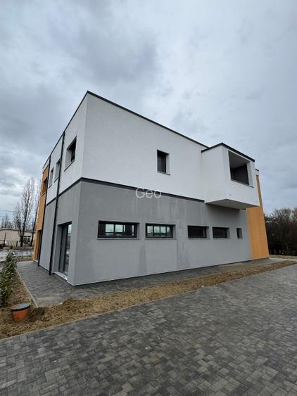 VAND SPATIU COMERCIAL - 3