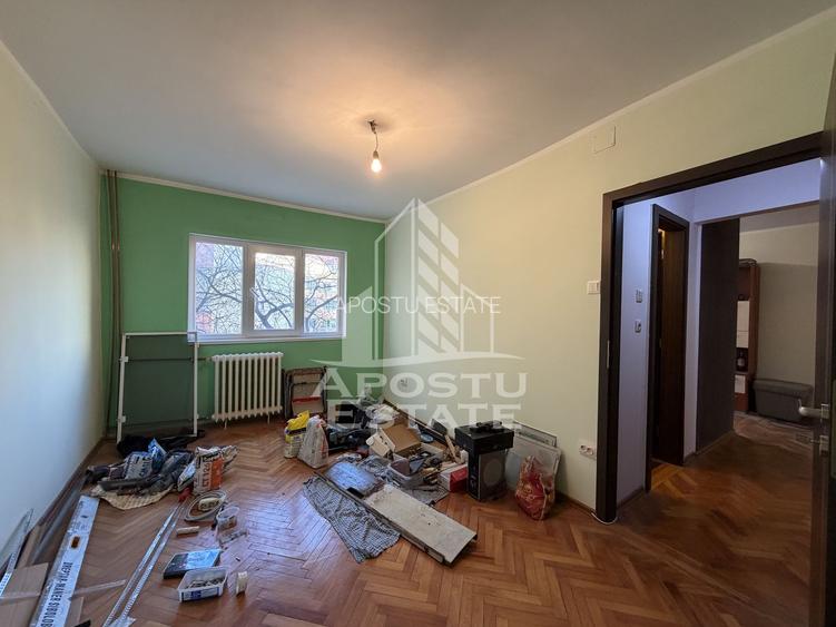 Apartament 3 camere, decomandat,etaj intermediar,zona Dambovita - 5