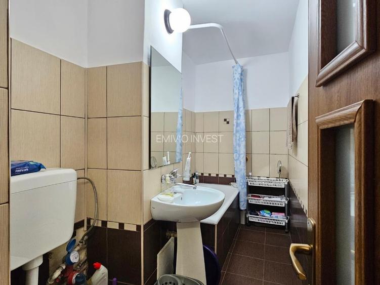 Crangasi - garsoniera de vanzare, decomandata, 40 mp. - 5