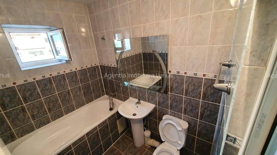 Apartament 3 camere si 2 bai - Imagine principală: 1/8Apartament 3 camere si 2 b - 6