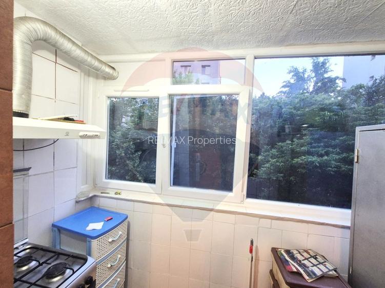 Apartament de vanzare decomandat metrou Crangasi - 9