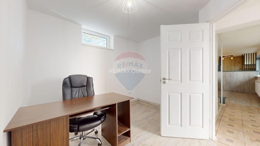 Închiriere imobil Brașov, zonă centrală, strada Aurel Vlaicu, curte - 9