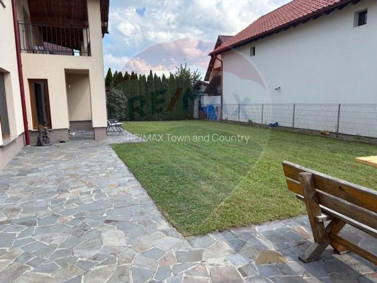 Casă / Vilă cu 5 camere de vânzare - 30