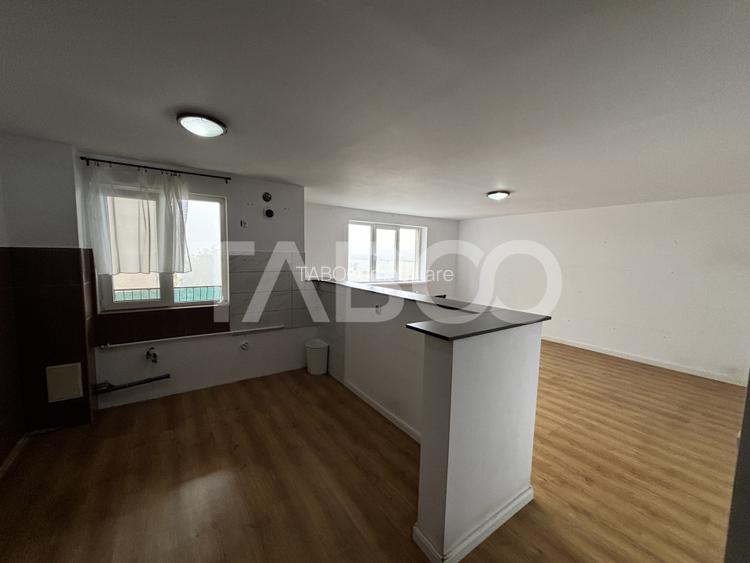 Apartament de vanzare 3 camere 82 mp + doua balcoane Zona Rahovei - 4
