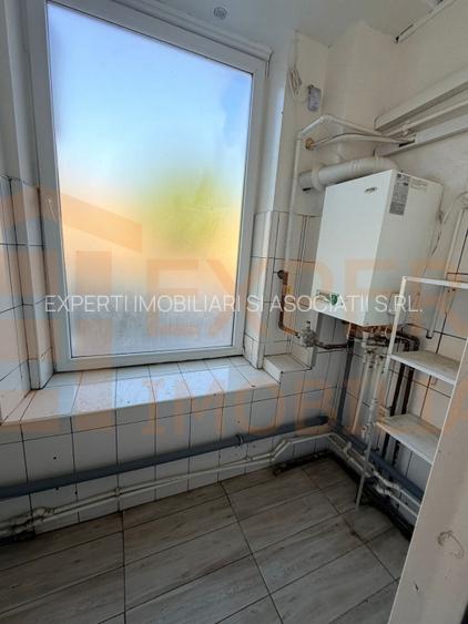Spațiu comercial, termen lung, situat în zona Casa de Cultură - 4