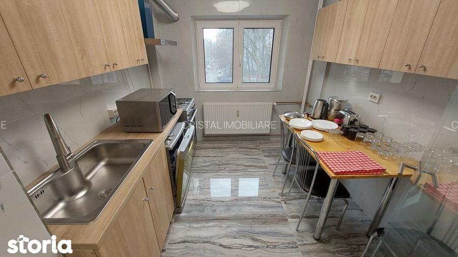 Apartament 2 camere renovat 2022, etaj 2/7, balcon închis,  Metrou Titan 2 min - 4
