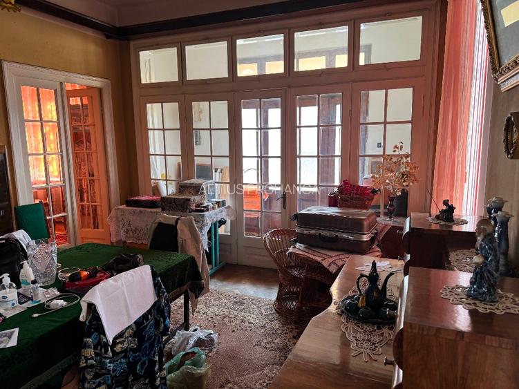 CASA INDIVIDUALA SOLIDA + ANEXE , STR EMINESCU, LA 5 MINUTE DE PIATA MICA - 6