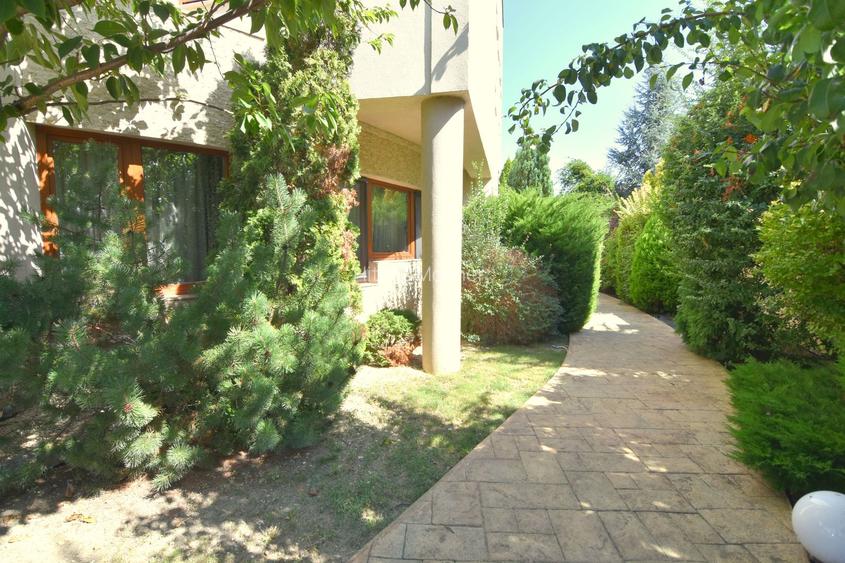 Vila cu piscina si teren generos-Braytim Timisoara - 30