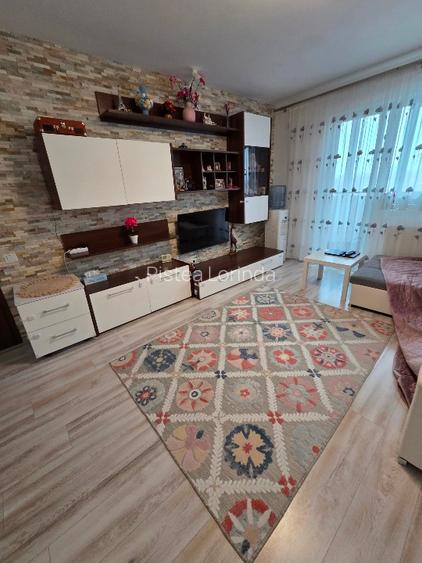 Vânzare apartament 3 camere plus loc de parcare si boxa - 2