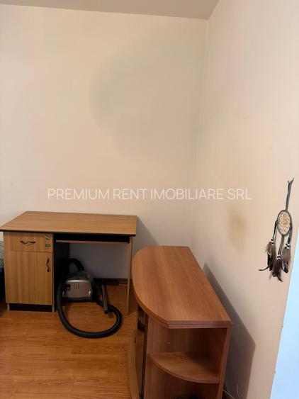 Dristor, garsoniera langa metrou, 320 euro, etaj 1 - 12