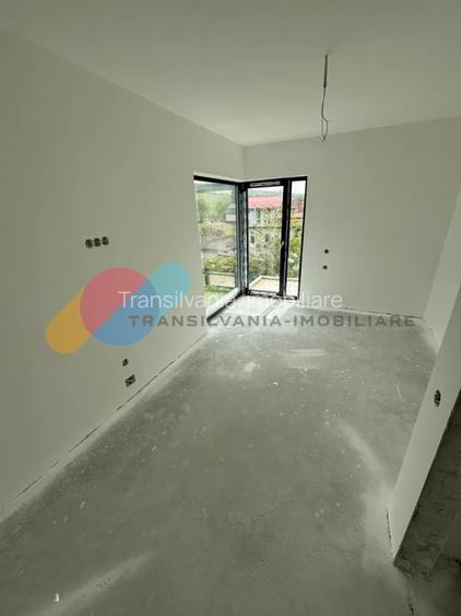 Casă individuală P+1+M cu 5 dormitoare – zona liniștită, Chinteni - 10