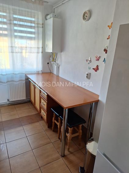INCHIRIEZ APARTAMENT 2 CAMERE ETAJ 4 TEREZIAN - 2
