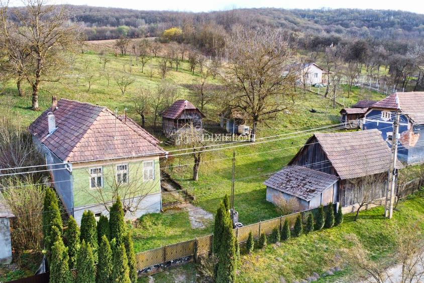 Casă cu teren generos | Sat Păingeni - 3