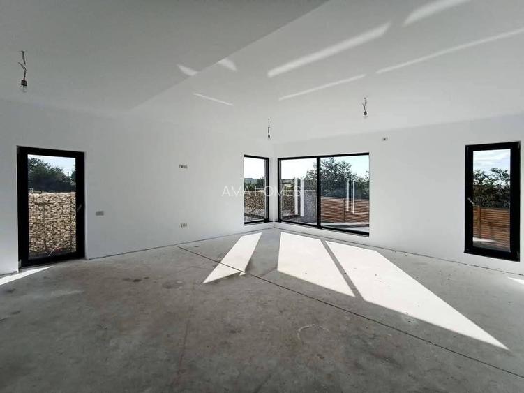 CASĂ DE VÂNZARE – VALU LUI TRAIAN - 4