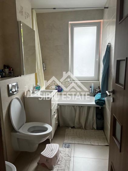 Apartament 3 camere cu grădină 100 mp.  loc de parcare-Calea Cisnadiei - 8