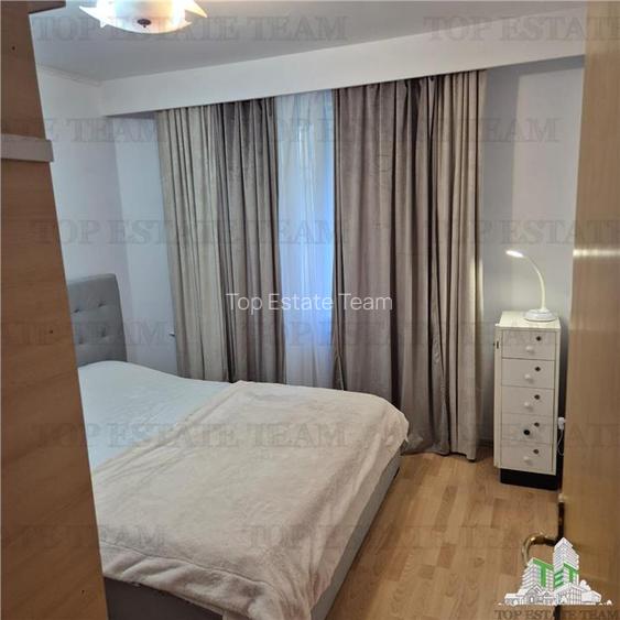 Apartament spatios cu 4 camere plus boxa accesibila din interior. - 2