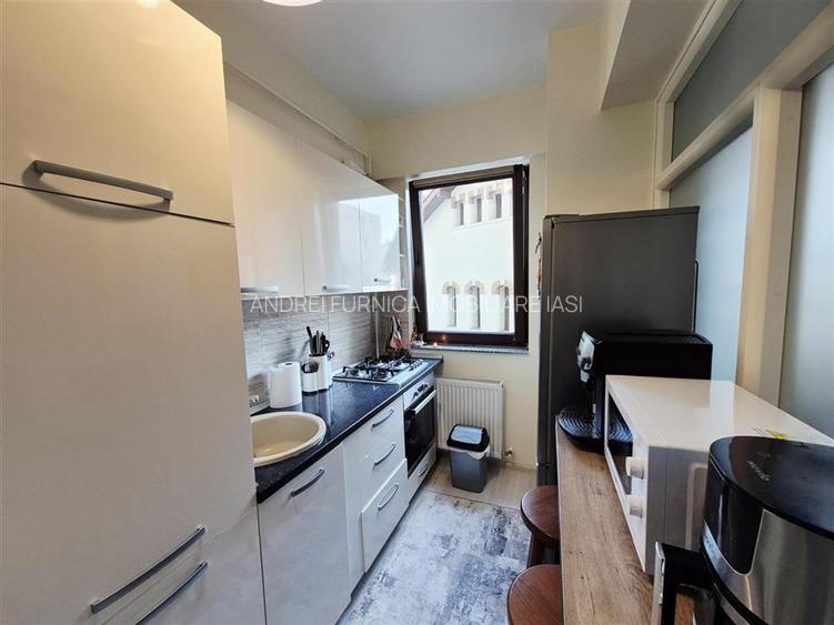 Apartament cu 3 camere de vanzare - 8