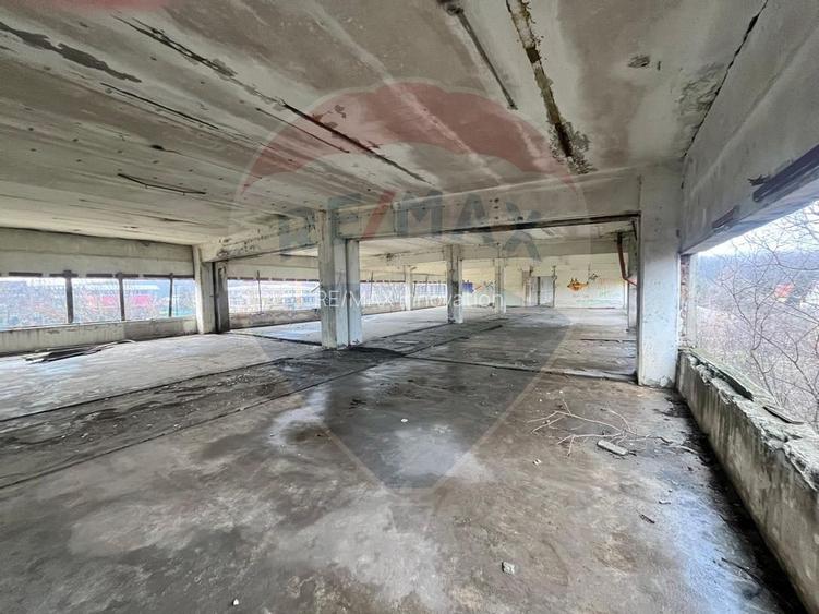 Investitie/vanzare/inchiriere-teren/4000mp/hala-zona de nord - 7