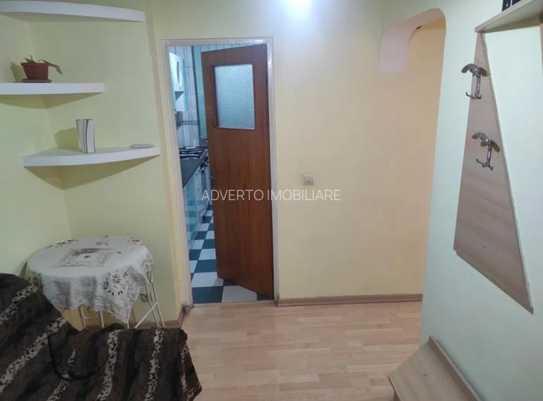 Vânzare apartament 2 camere metrou Gorjului - 5