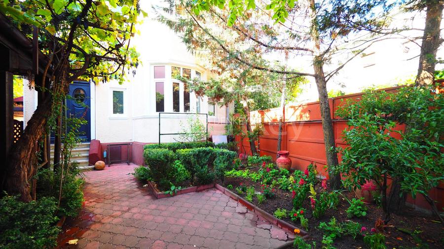 Vila nemobilata cu 4 camere si curte proprie - 20