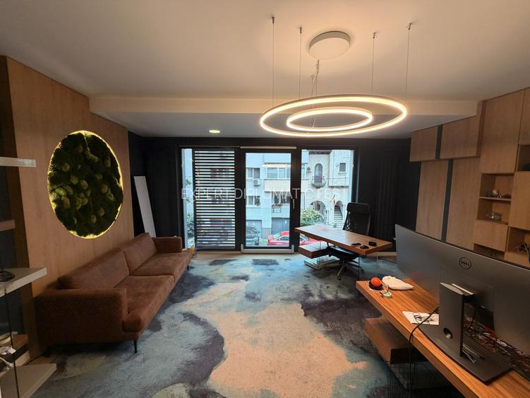 Piata Victoriei - 1 Mai – Birouri -suprafata 310 mp – pret 4500 euro - 4